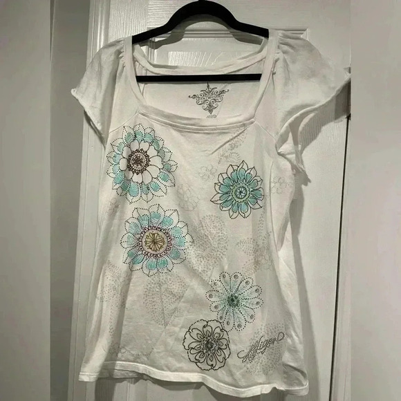 Tommy Hilfiger Beaded Boatneck Cap Sleeve Floral Mandala Graphic Tee Size Small - Picture 1 of 10